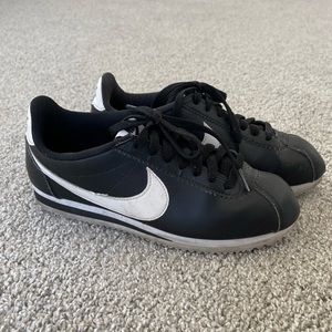 Womens size 7 Nike Cortez
